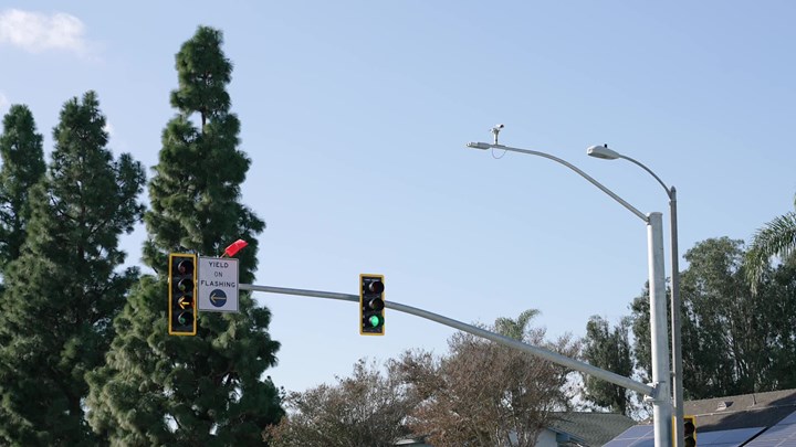 Thumbnail image for Yellow Flashing Signals